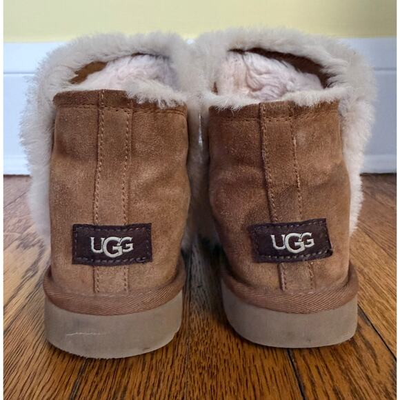 Uggs Women's Mid Calf Fur Lined Boots Size 7 - Picture 6 of 8